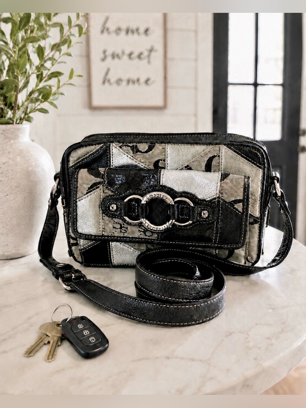 Sophia Capelli Leather Crossbody Bag Embroidered Logo Roomy Multi-Compartment Bl